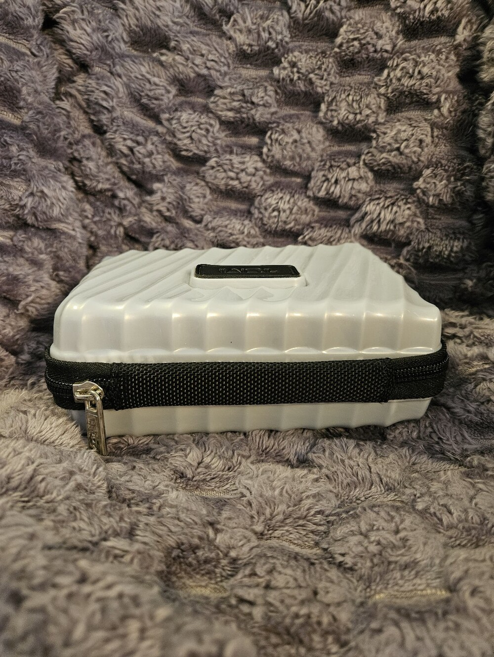 TUMI For Delta Silver Gray Hard Shell Cosmetic Case - Picture 2 of 6